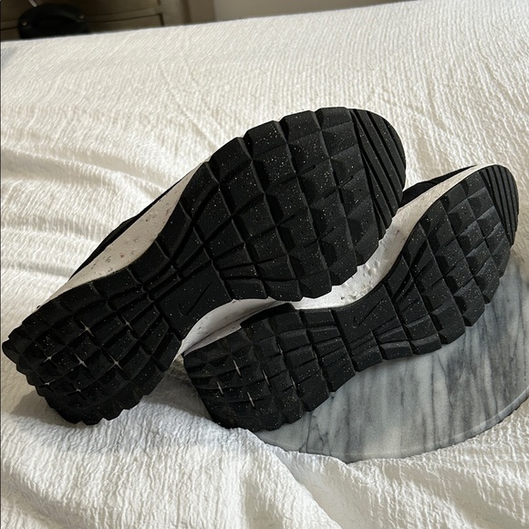 Nike 10 Crater Remixa
Black Dark Smoke Grey White (Women's) - Picture 12 of 14